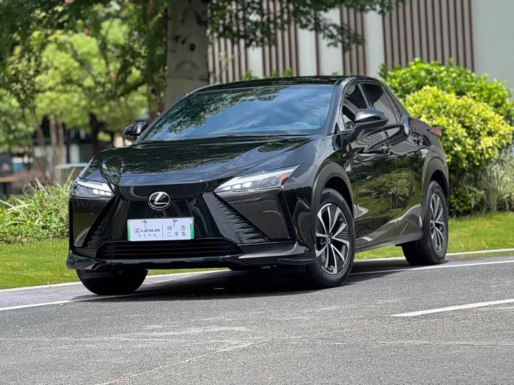Lexus RZ