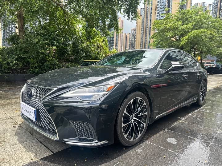 Lexus LS