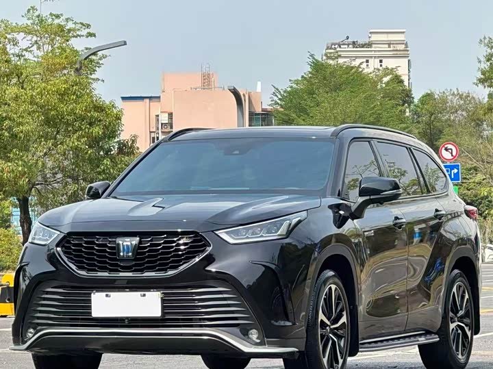 Toyota Crown Land Cruiser