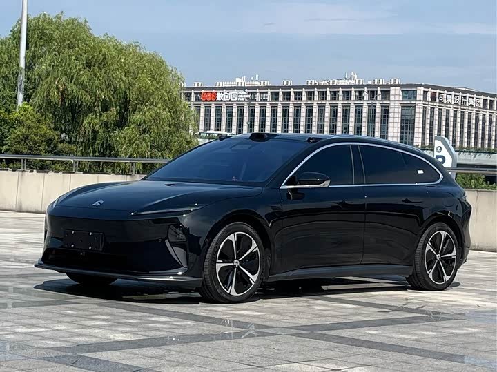 NIO ET5T