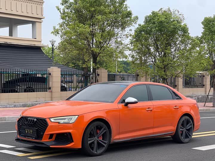 Audi A4L