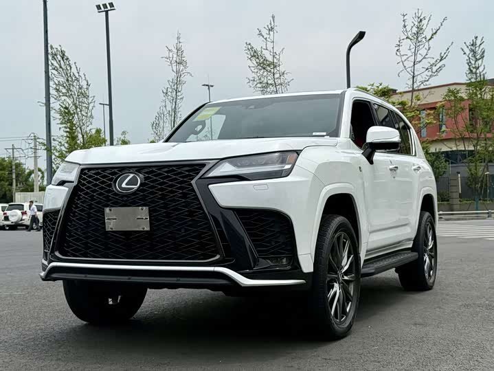Lexus LX