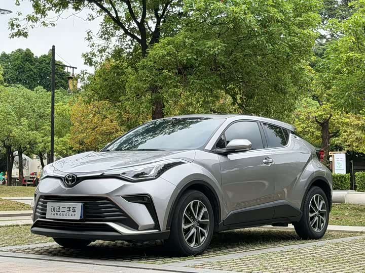 Toyota C-HR IZOA