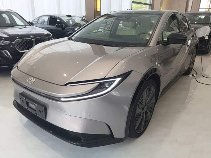 Toyota bZ5