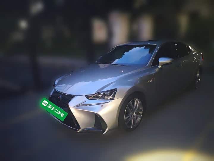 Lexus IS