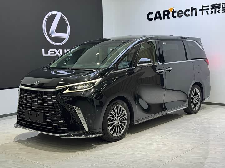 Lexus LM