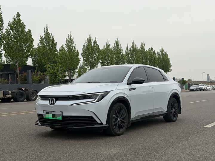 Honda e:NP2