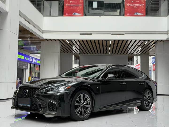 Lexus LS