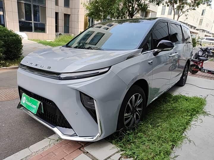 Maxus Mifa 9