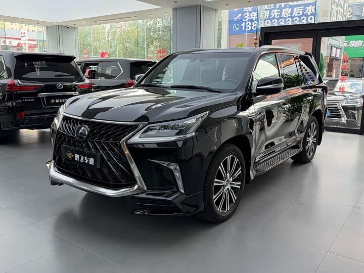 Lexus LX