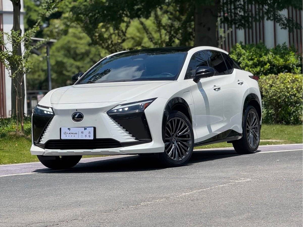 Lexus RZ