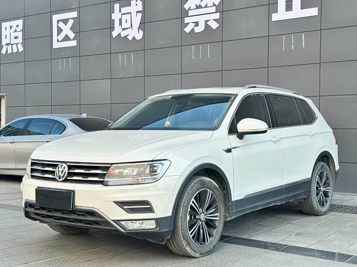 Volkswagen Tiguan L