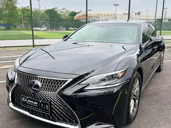 Lexus LS