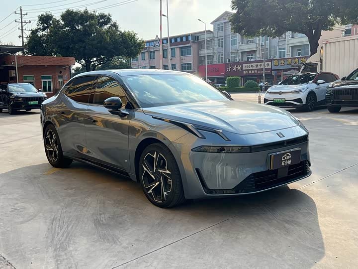 Lynk & Co 07