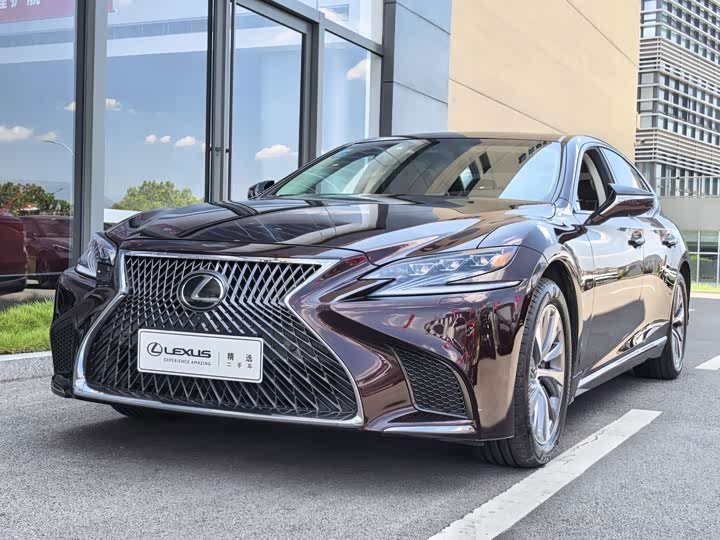 Lexus LS