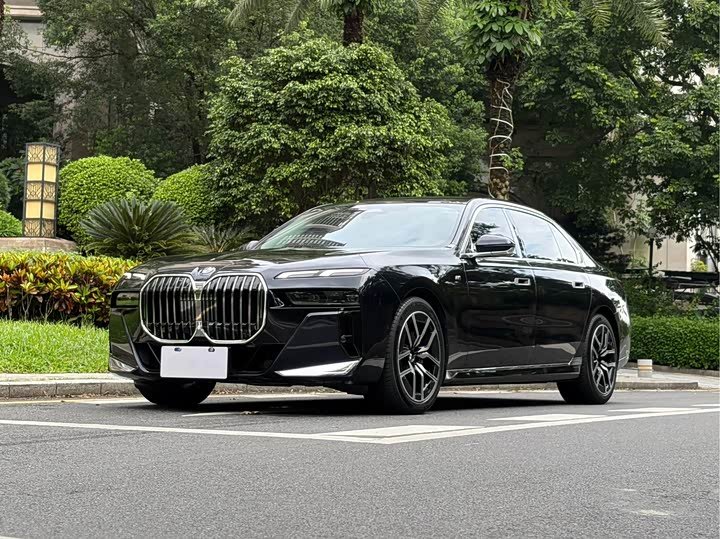 BMW 735Li