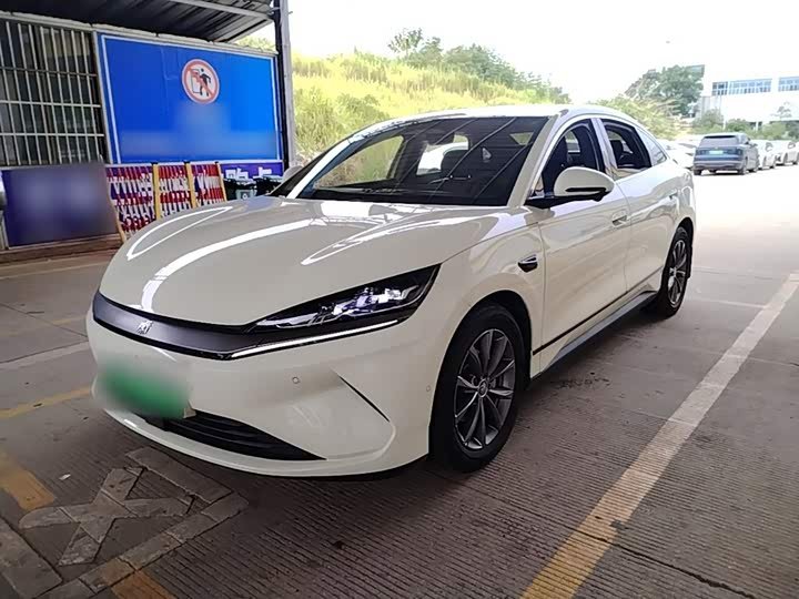 BYD Qin L