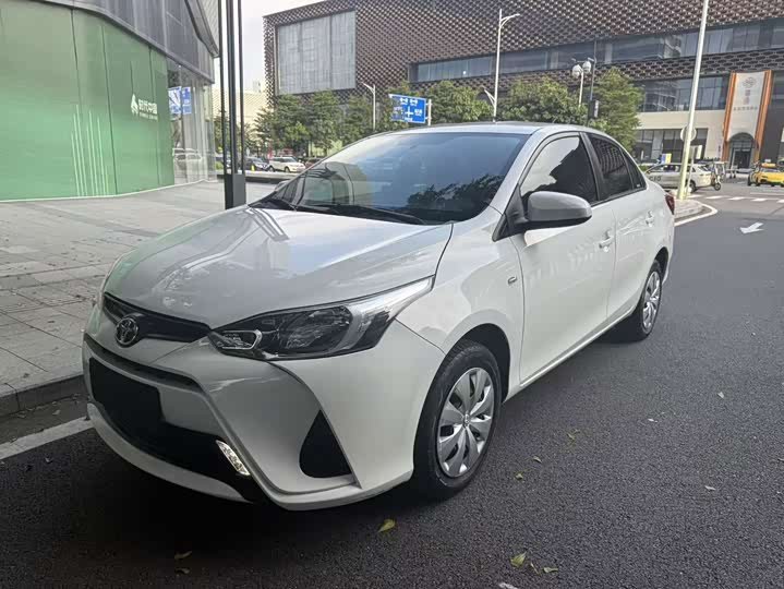 Toyota YARiS L Zhixiang