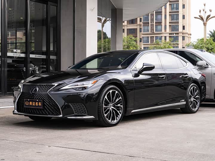 Lexus LS