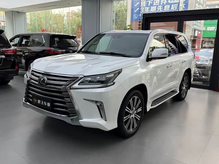 Lexus LX