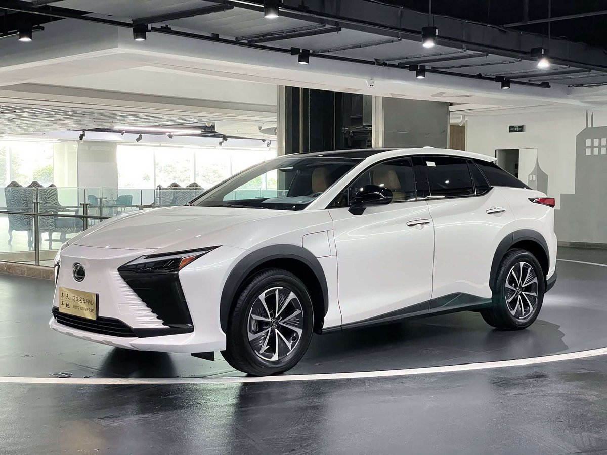 Lexus RZ