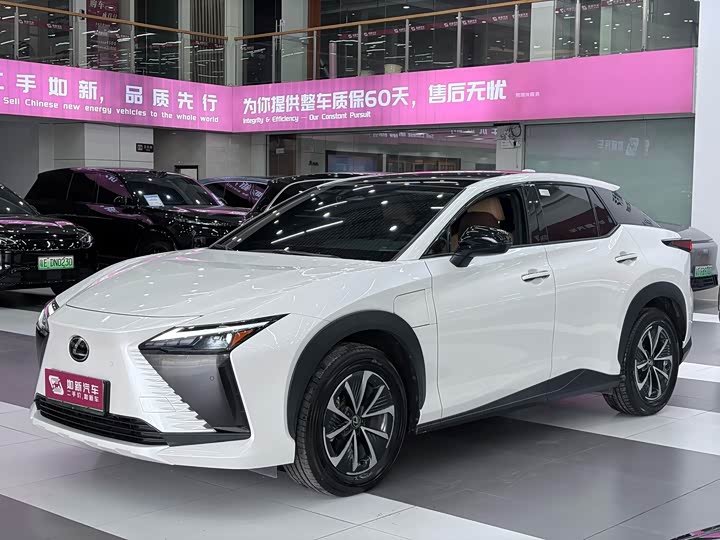 Lexus RZ