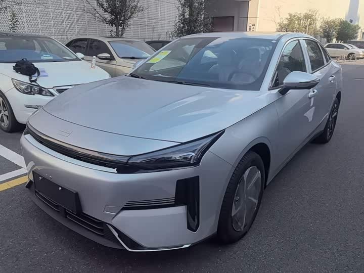 Geely Galaxy L6