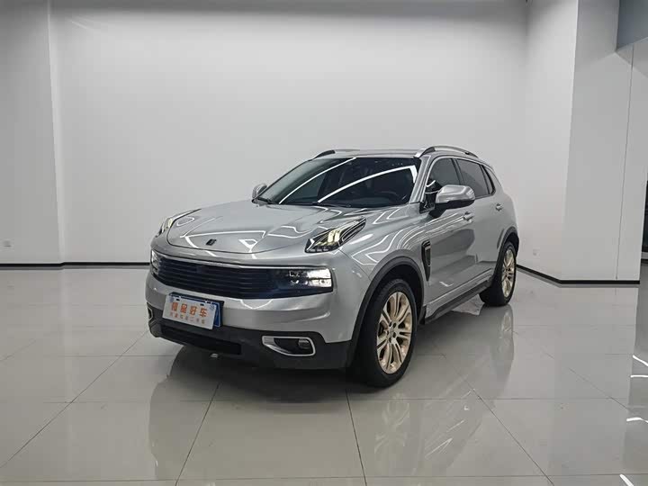 Lynk & Co 01