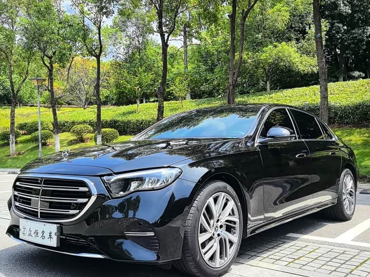 Mercedes-Benz E