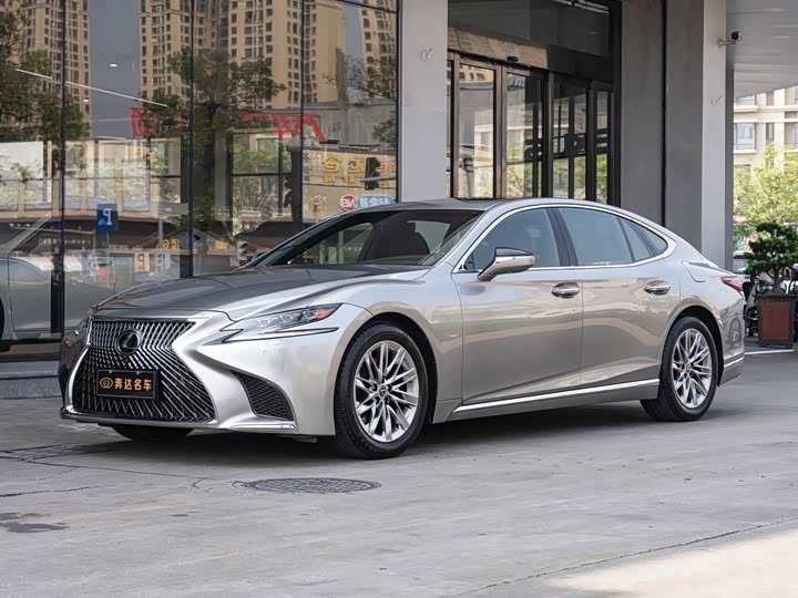 Lexus LS
