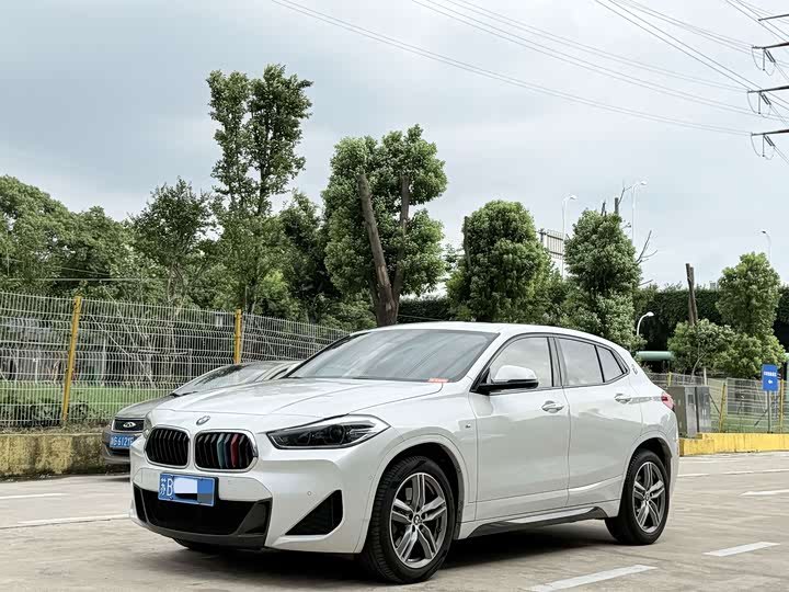 BMW X2