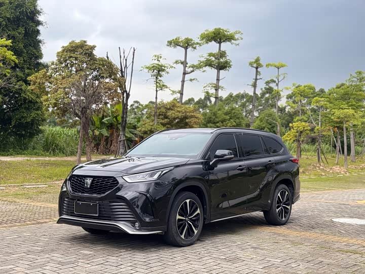 Toyota Crown Land Cruiser