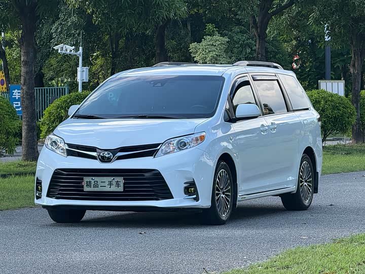 Toyota SIENNA