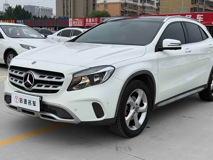 Mercedes-Benz GLA