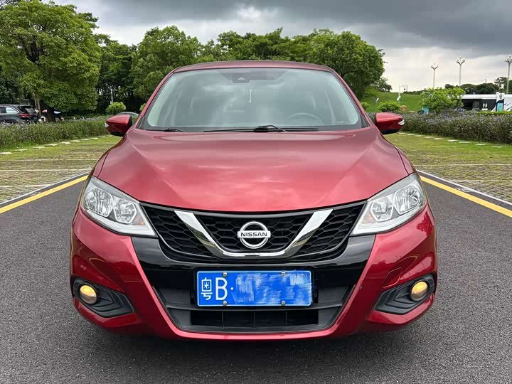 Nissan Tiida