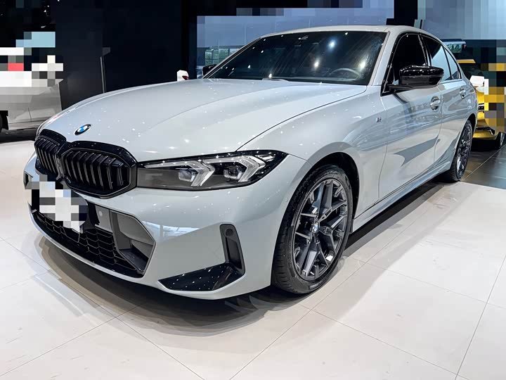 BMW 330i