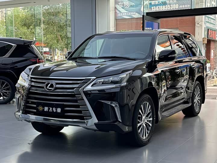 Lexus LX
