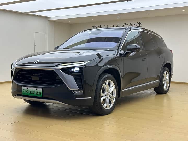 NIO ES8