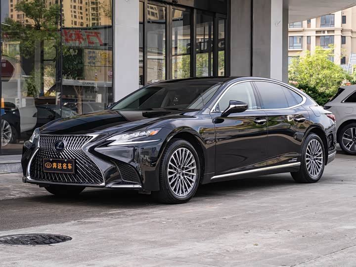 Lexus LS