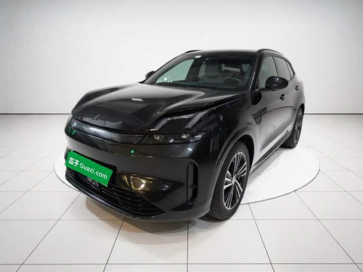 Lynk & Co 08