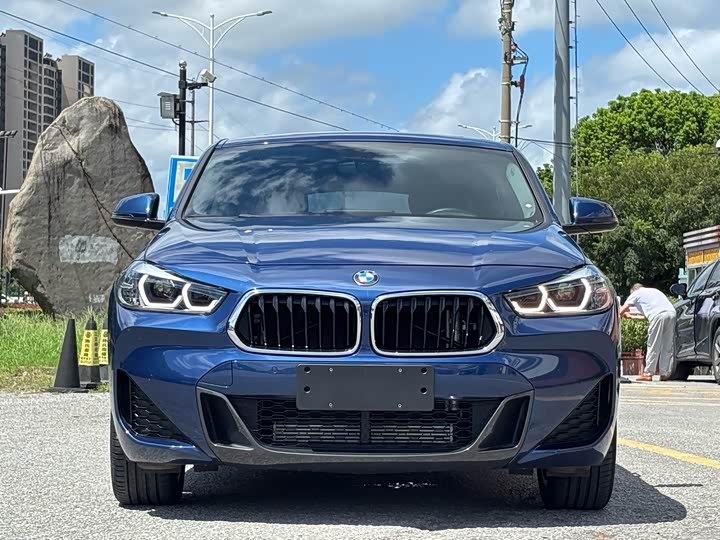 BMW X2