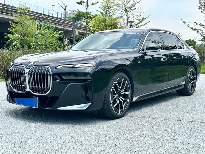 BMW 735Li