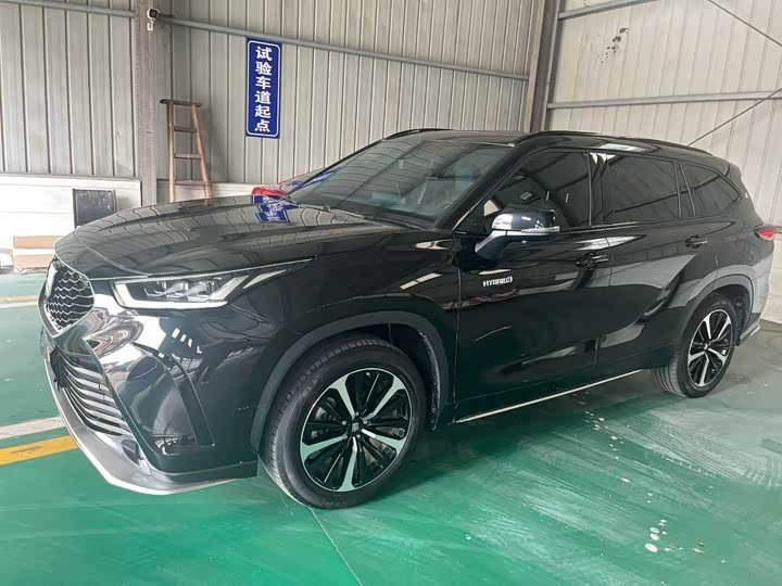 Toyota Crown Land Cruiser