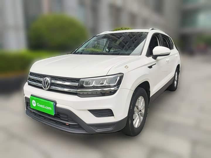 Volkswagen Tharu