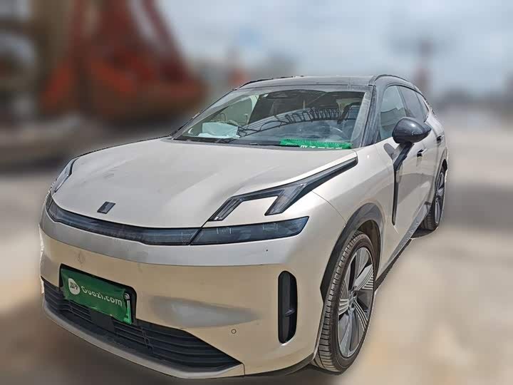 Lynk & Co 08