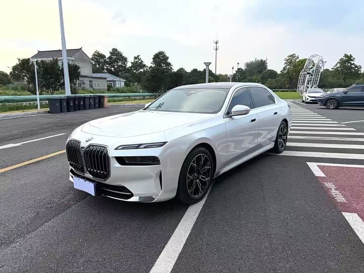 BMW 735Li