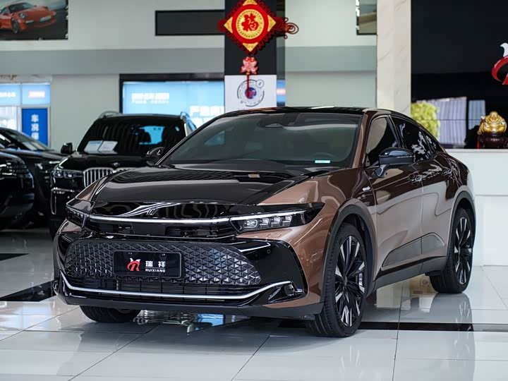 Toyota Crown SportCross