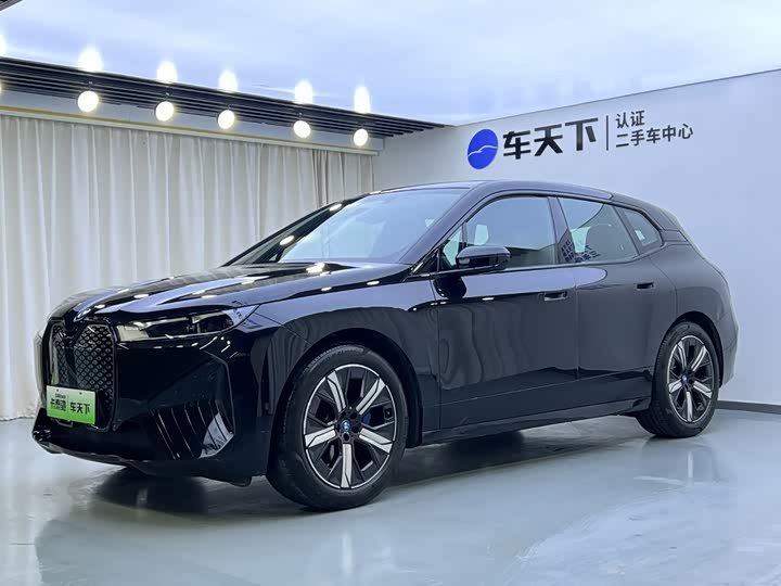 BMW iX