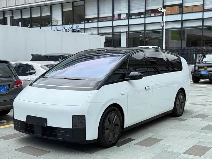 Li Auto MEGA