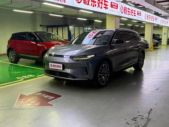 Leapmotor C11